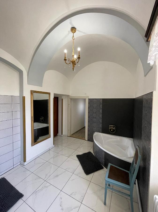 Apartman Sunny Adam Na Zamku Česká Kamenice エクステリア 写真